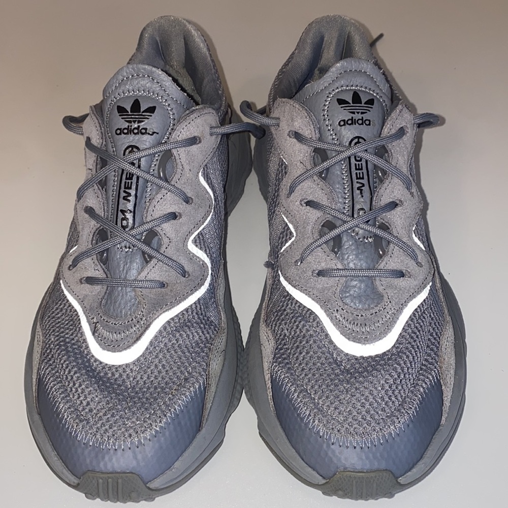 Adidas men’s Ozweego size 8 Gray Athletic Sneakers -